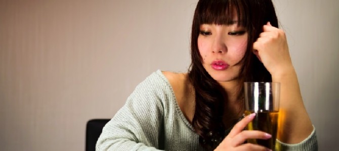 お酒を飲むと顔が赤くなる人は要注意！実は○○になりやすいことが判明