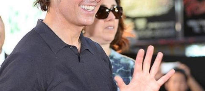 文字が認識できないトムクルーズ。その笑顔の裏には並々ならぬ努力があった。