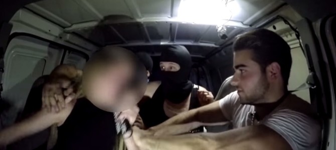 SNSの恐ろしさを思い知らされるショッキングな動画。子供の行方不明や殺人に繋がる前に是非親子で見て欲しい３つの実例です