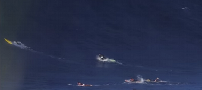 乗り切れないほどの超大波が到来！その時サーファーたちの取った行動とは？！