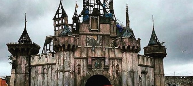 廃墟感がたまらない！悪夢のテーマパーク「ディズマランド」がオープン！