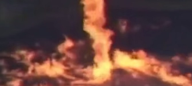 嵐がウイスキー倉庫を破壊⇒火炎竜巻に！