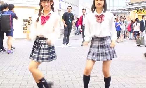 女子高生が踊ってみた『本能寺の変』が妙にクセになる！