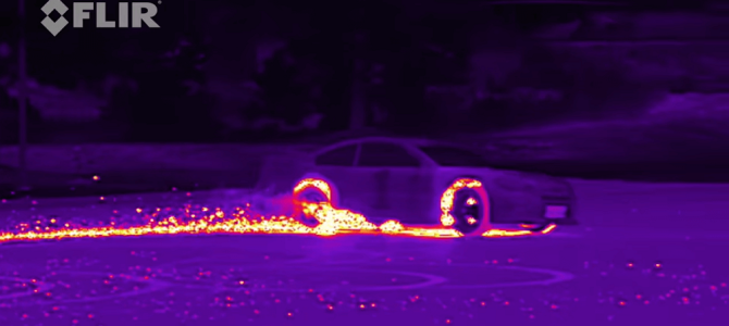 サーモグラフィで撮影したドリフト走行にシビれる！