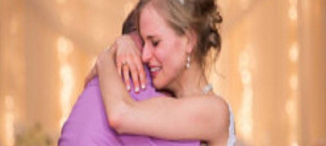 骨髄を下さってありがとう！今日は私の結婚式・・・ドナーの男性と踊る花嫁の命が輝いた日