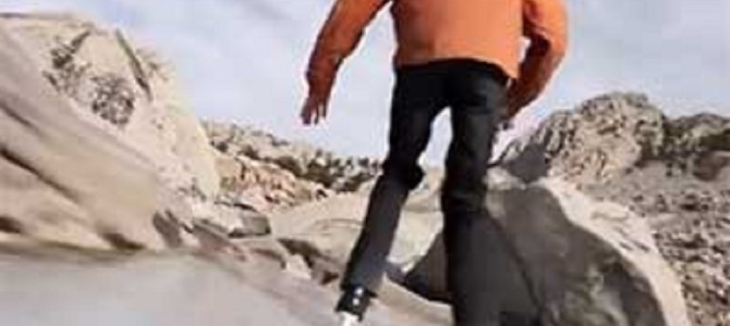 天然の氷でスケート！岩の間をすり抜ける爽快感が気持ち良い！