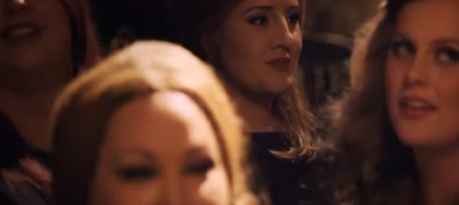 アデルが特殊メイクでアデルのモノマネ・オーディションに参加！本人が歌い始めると？