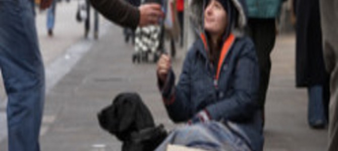 バレたらダメ、ダメ！女子高生物乞いの正体は？