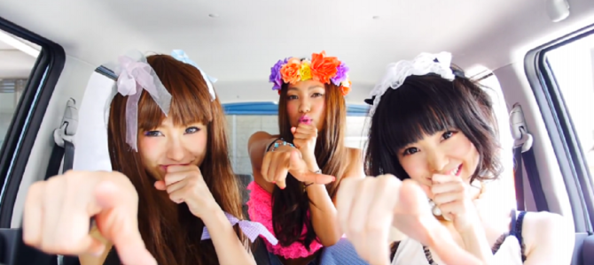 上半身だけで踊るダンスが大ブーム！美少女が踊る「SketchShe」とはいったい！？