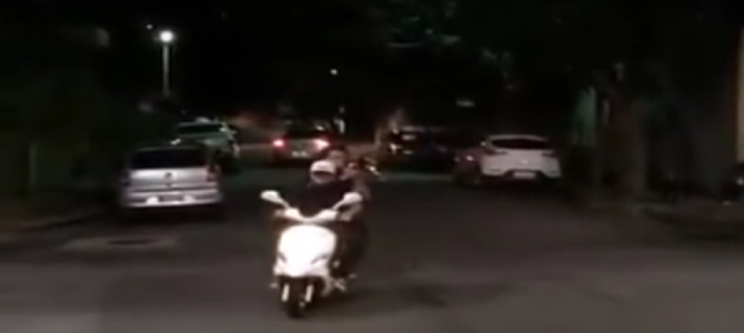 真夜中に爆音で走行しているバイク…エンジン音だと思った爆音の正体に爆笑！