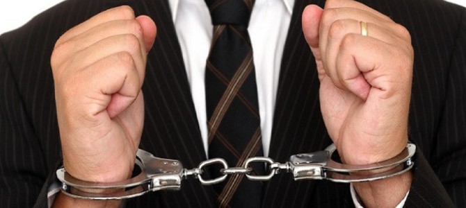 使うのはクリップのみ！たった数秒で開錠できる“手錠の外し方”を覚えておこう！