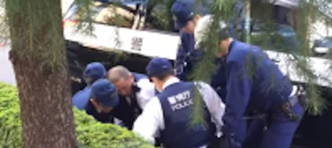 稲城市役所で放火された瞬間が撮影されていた！