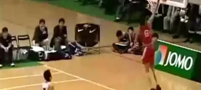 「スラムダンクの流川にしか見えない」と話題に！超高校生クラスの試合！