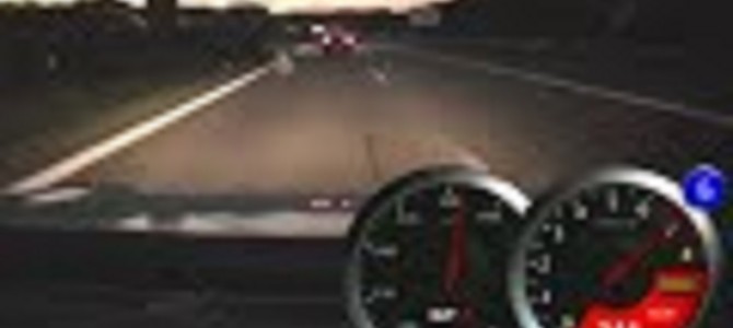 衝撃の加速！日産 R35 GT-Rがアウトバーンで310km/hを叩き出す！