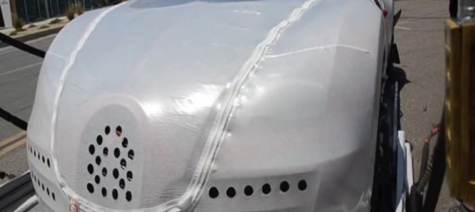 超高級車ブガッティ・ヴェイロンの納車風景がスゴイ！