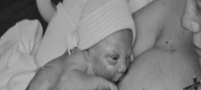 生まれたばかりの赤ちゃん。写真をズームアウトすると・・・・言葉を失う真実が! 生まれたばかりの赤ちゃん。写真をズームアウトすると・・・・言葉を失う真実が!