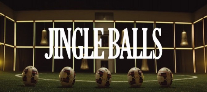 ドルトムントのメンバーからの素敵なクリスマスプレゼント。フリーキックで奏でる「ジングルベル」が素敵 ドルトムントのメンバーからの素敵なクリスマスプレゼント。フリーキックで奏でる「ジングルベル」が素敵