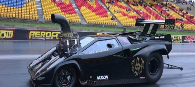 ゴツすぎ！ランボルギーニ・スーパーチャージャーのドラッグレース試走映像