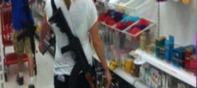 ライフルを担いだ人が街で普通に買物するのが日常？テキサスが銃規制緩和でまるでバイオハザードと話題