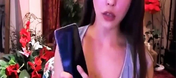 美人女優が断言！「LINE流出はアナライザーが原因」「カメラも遠隔操作できる」