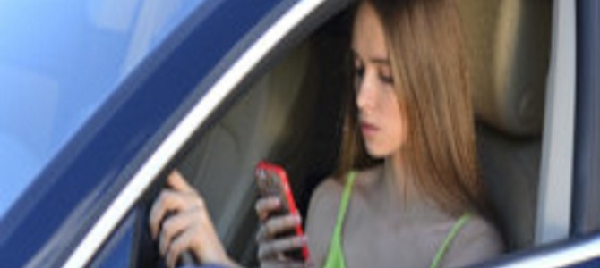 なにこの番号？と思ったら出ないのが賢明！不明なフリーダイヤルに注意