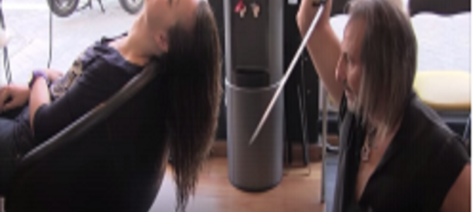 スペインの美容院にサムライがいた…。いや、忍者か…？