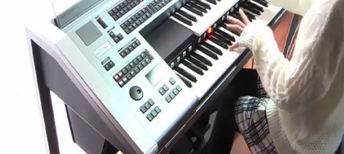 15歳エレクトーン奏者の天才的な演奏がまるで一人オーケストラ。凄すぎると絶賛の嵐