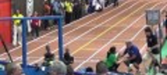 感動のゴールシーンを台無しにした係員さん