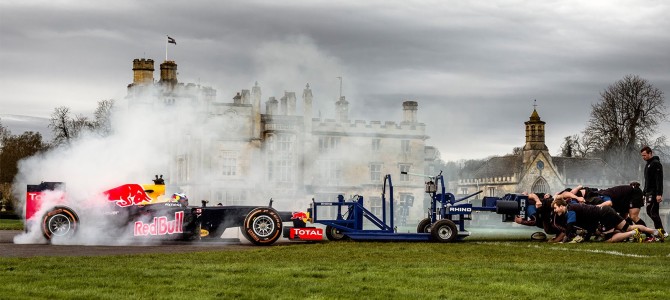 【スクラム対決】F1マシン VS ラグビー選手8名