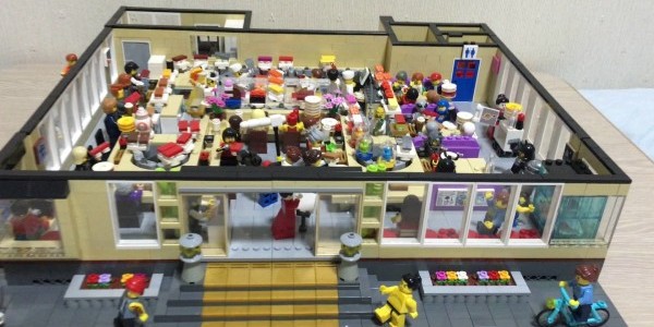 クオリティー高い！レゴで回転寿司屋を再現してみた！