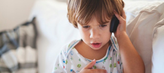 4歳児が算数の宿題のために911に電話　幼児に対しての警察側の神対応