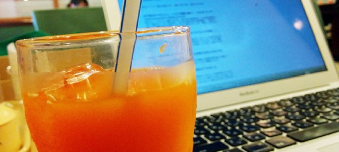 ファミレスのドリンクバーは何杯飲んでも元が取れない！