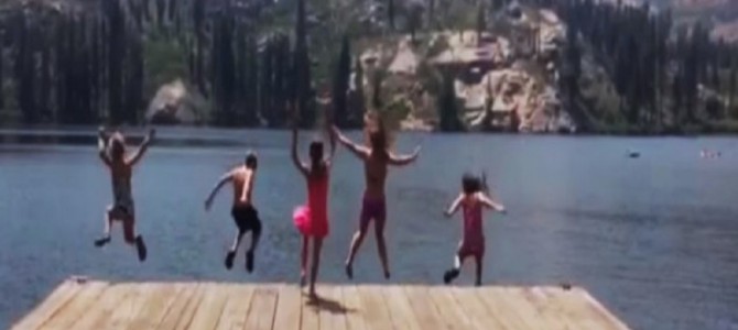 みんなで飛び込もうねって言ったのに…。裏切った子には天罰がくだった