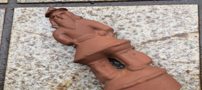 信じられないモノまで飛んできた！17日の強風で飛んできたモノまとめと、強風の中で身を守る方法とは？