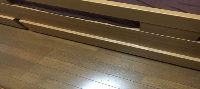 思春期の弟のベッドの下の引き出しを開けた姉、するとそこから出てきたのは…