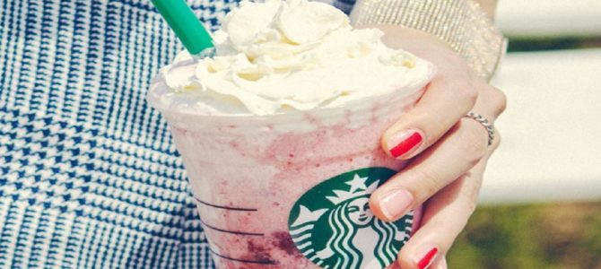 スタバ新作フラペ「ストロベリーディライト」の人気カスタマイズ“アポロ”って何? スタバ新作フラペ「ストロベリーディライト」の人気カスタマイズ“アポロ”って何?