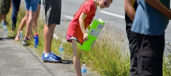 子供たちまで…炎天下の沖縄で頭を下げ続けるアメリカ人に胸が痛む 子供たちまで…炎天下の沖縄で頭を下げ続けるアメリカ人に胸が痛む