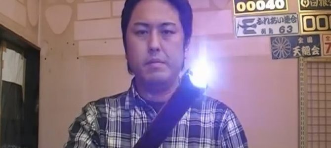 スタンガンの威力を自分の体を張って教えてくれる防犯グッズ店の店長がカッコ良すぎる！