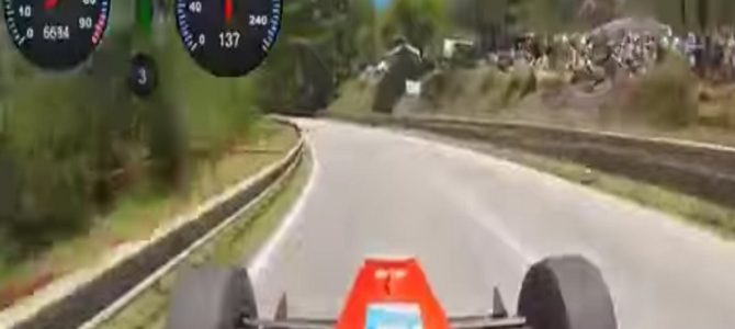 早送りにしか見えない。。フォーミュラーカーが狭い峠道を時速200kmで爆走！車載映像が凄い！！