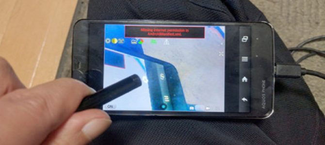 落とし物を発見・回収、スマホに接続できる内視鏡カメラ