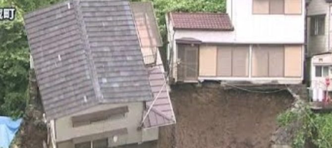 住宅が“崩落する瞬間”をテレ朝が偶然捉える！