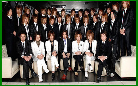 芸人達が本気で撮った『ホスト風のジャケ写』