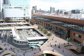 宮城県仙台市青葉区中央の仙台駅のコインロッカーに全裸男性