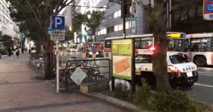 福岡県福岡市中央区天神で交通事故 明治通りで男性はねられ重体