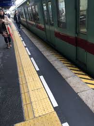 西鉄天神の白木原駅～下大利駅間で人身事故