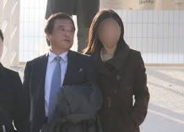 【文春砲】岡垣さとみの旦那や子供は？浮気相手の福井照前大臣とW不倫？