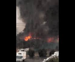 埼玉県三郷市上彦名のスクラップ工場から火事