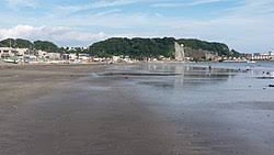 神奈川県鎌倉市材木座で大量の黒煙が立ち上る火事