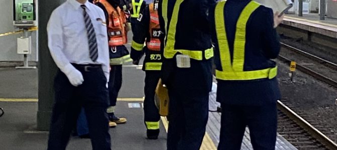 京阪本線の萱島駅で人身事故