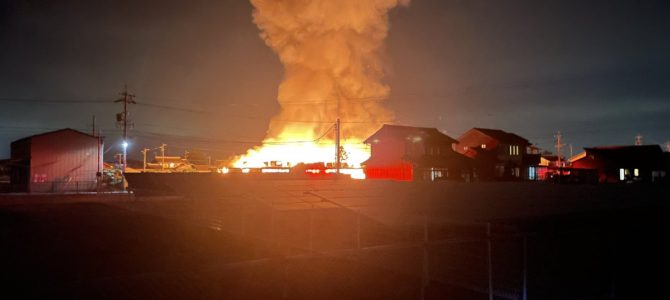 いなべ市立笠間保育園.木造平屋建ての園舎約1700平方メートルが全焼し